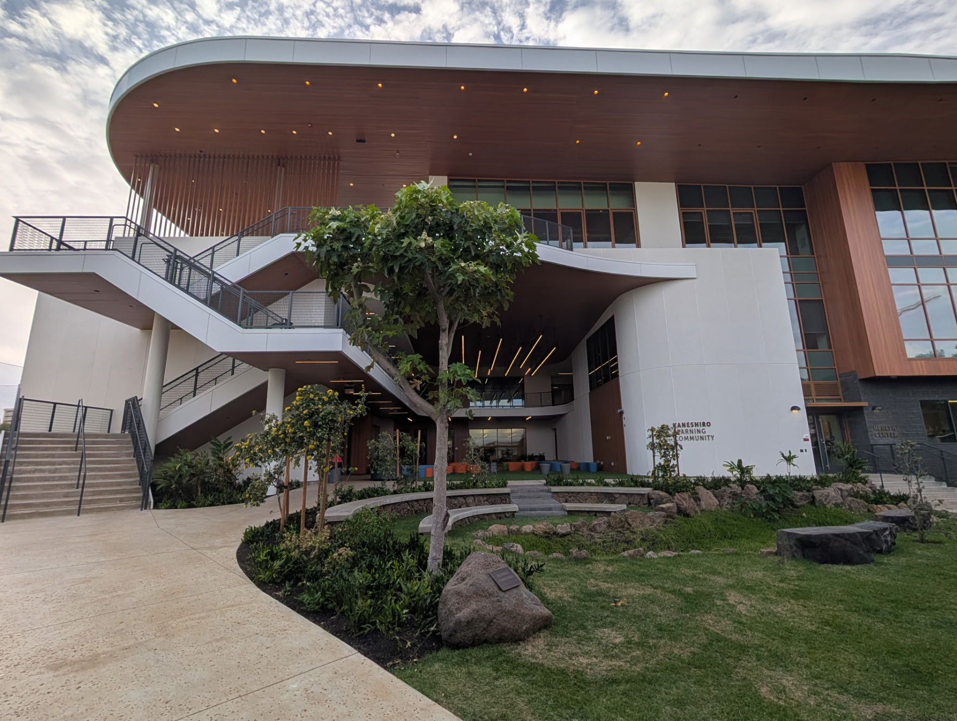 Arrillaga Student Center, ʻIolani School - image 2