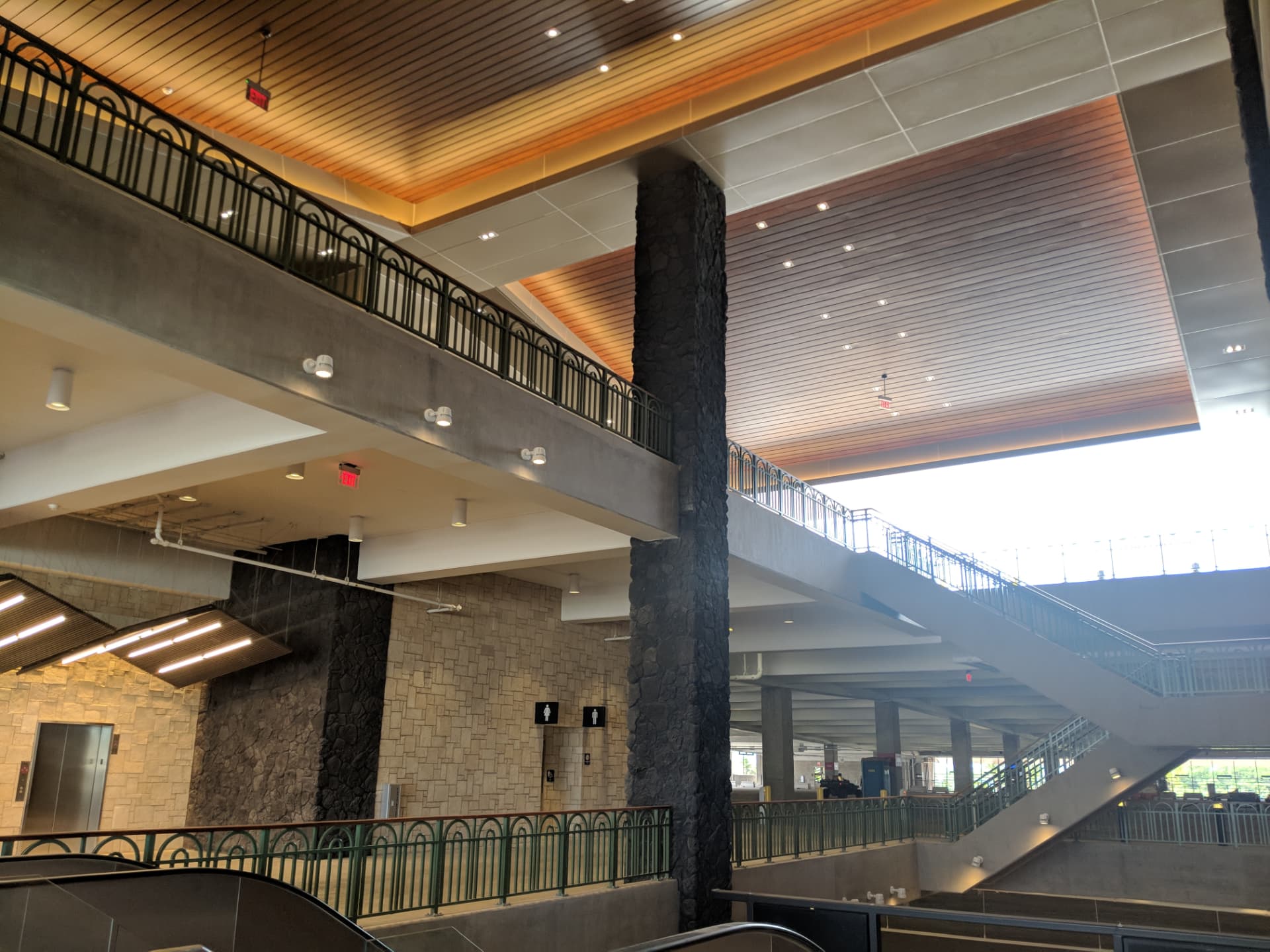 Kahului Airport Consolidated Rent-A-Car Facility - image 3