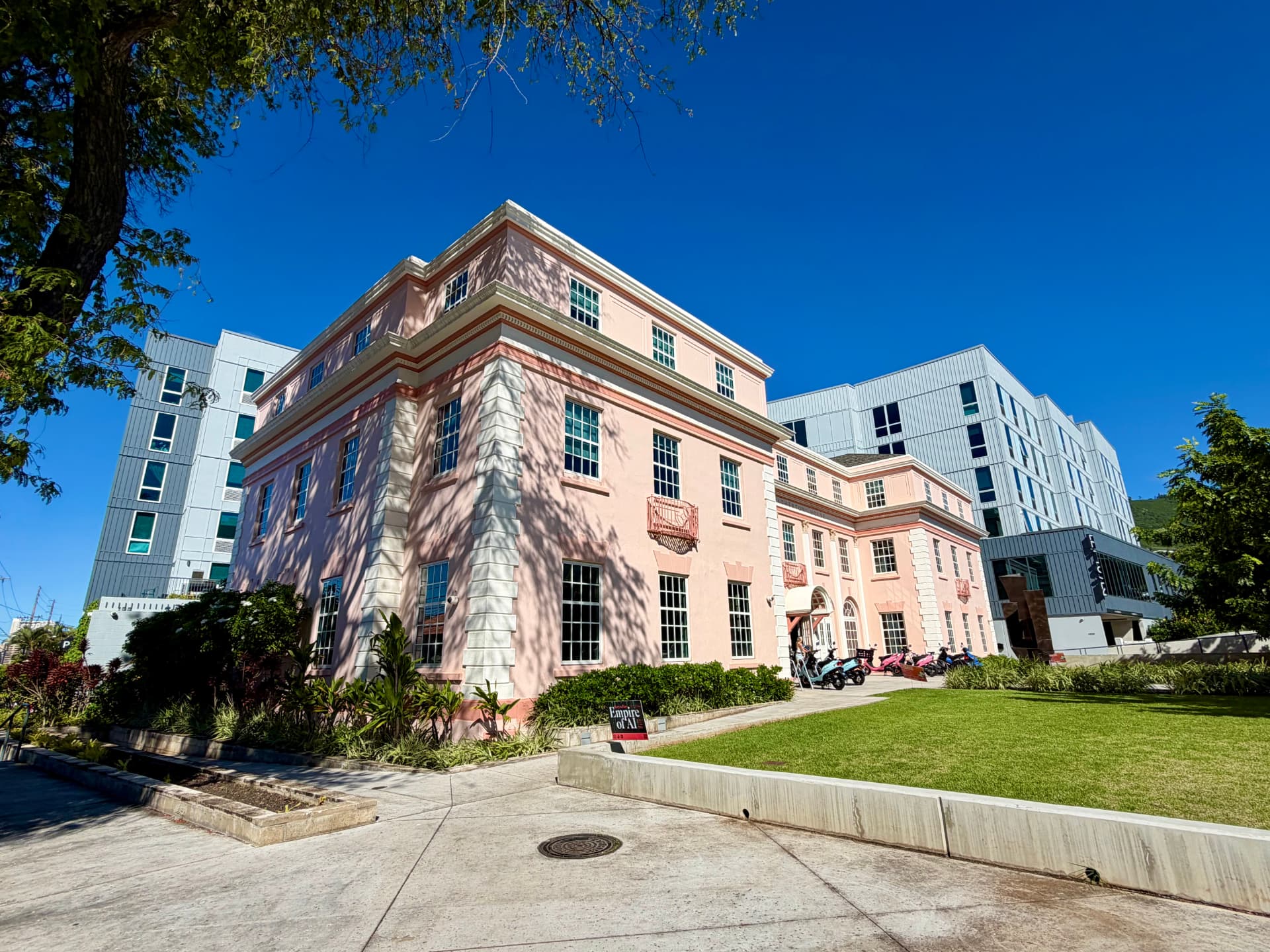 UNIVERSITY OF HAWAII AT MANOA, WALTER DODS, JR. RISE CENTER - image 1