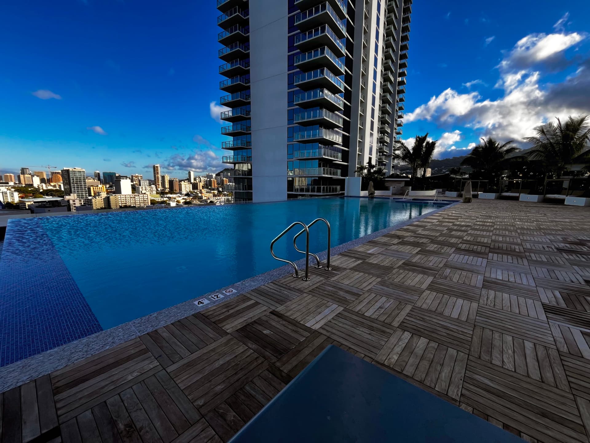 The Park on Keʻeaumoku - image 3