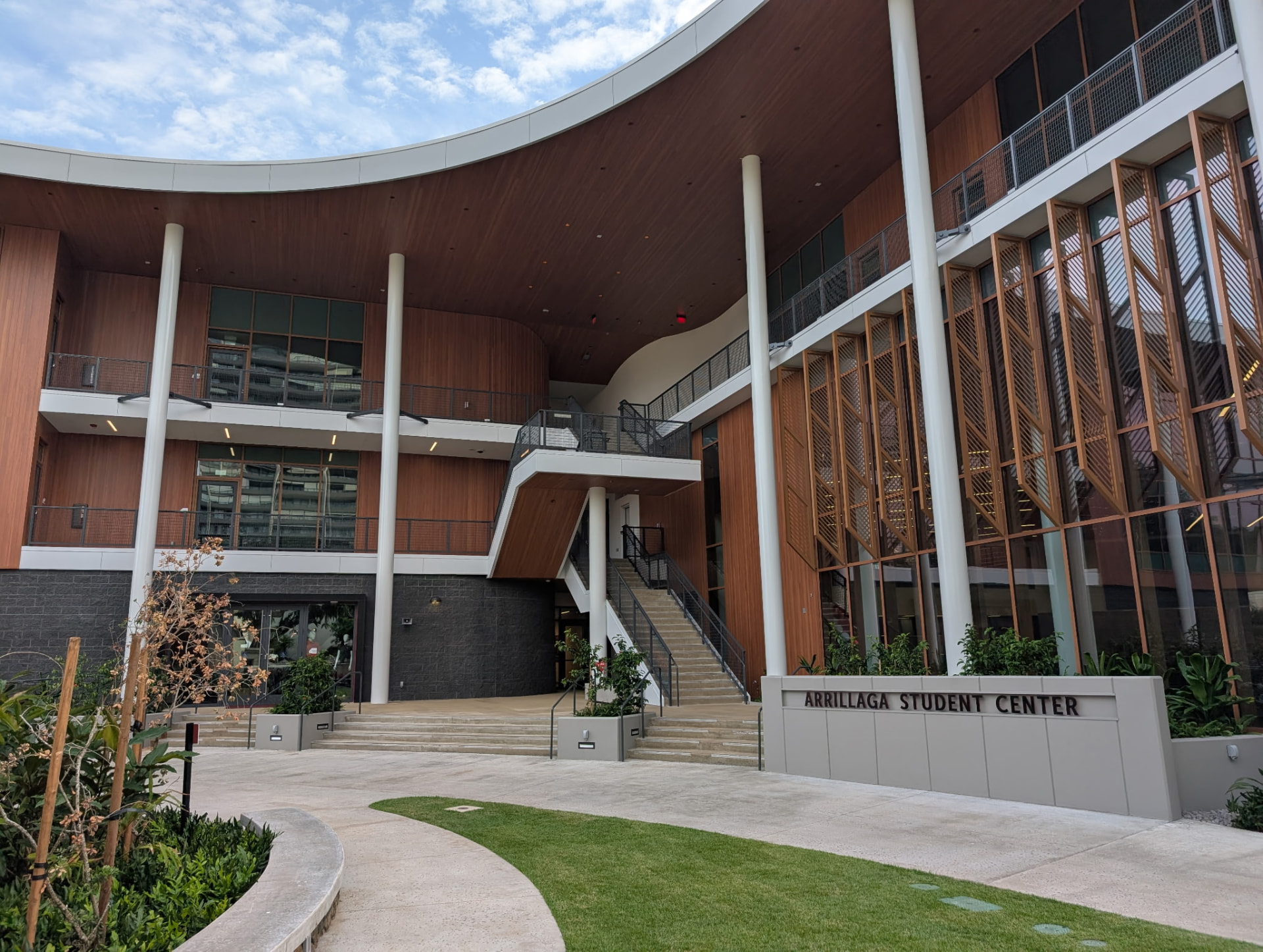 Arrillaga Student Center, ʻIolani School - image 3