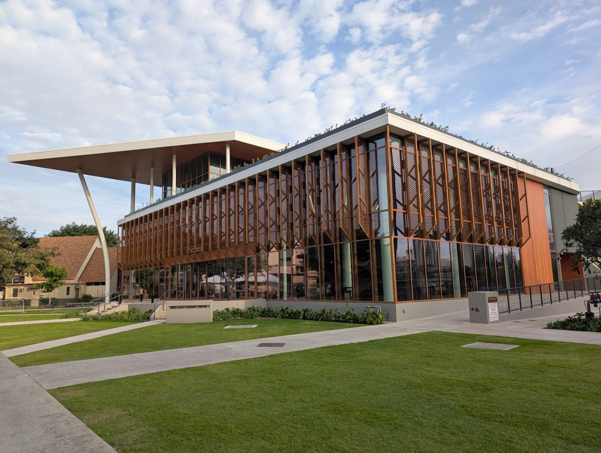 Arrillaga Student Center, ʻIolani School - image 1